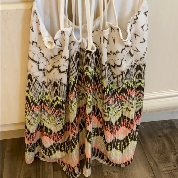 Ladies top - Picture 4 of 4